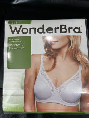 WonderBra Lace-Trim Full Support Underwire Bra - White